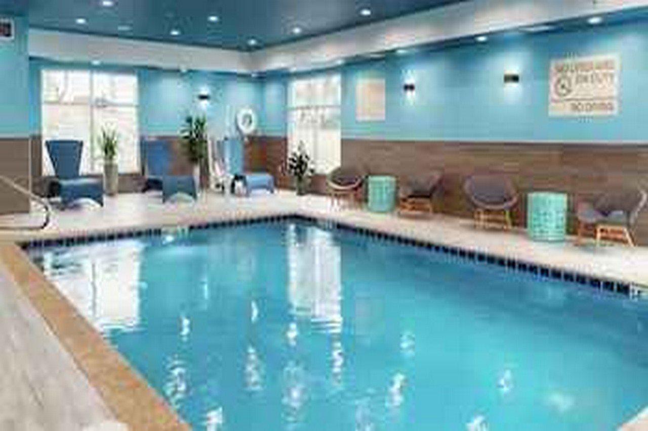 Hampton Inn & Suites Erie Bayfront Экстерьер фото