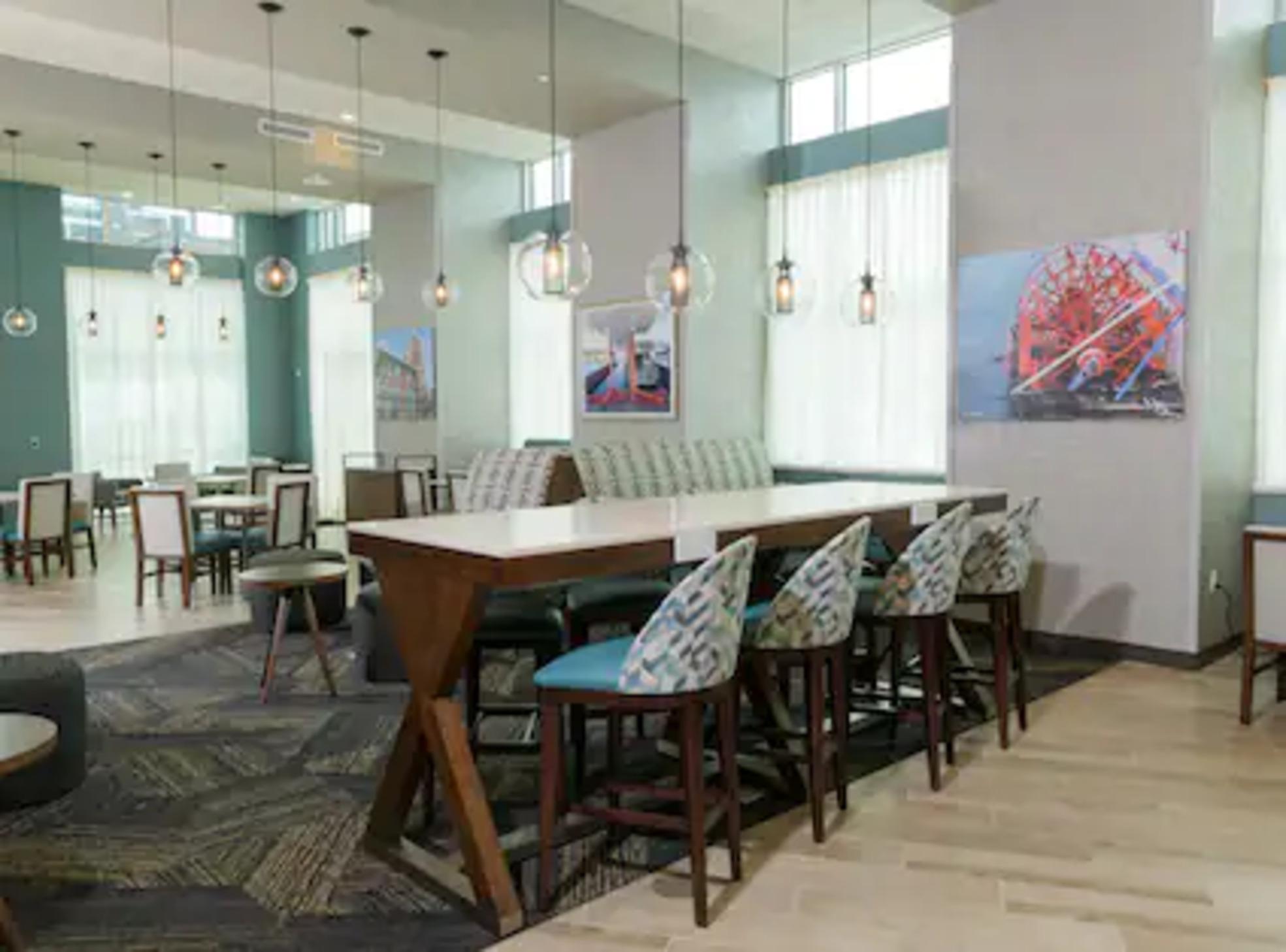 Hampton Inn & Suites Erie Bayfront Экстерьер фото