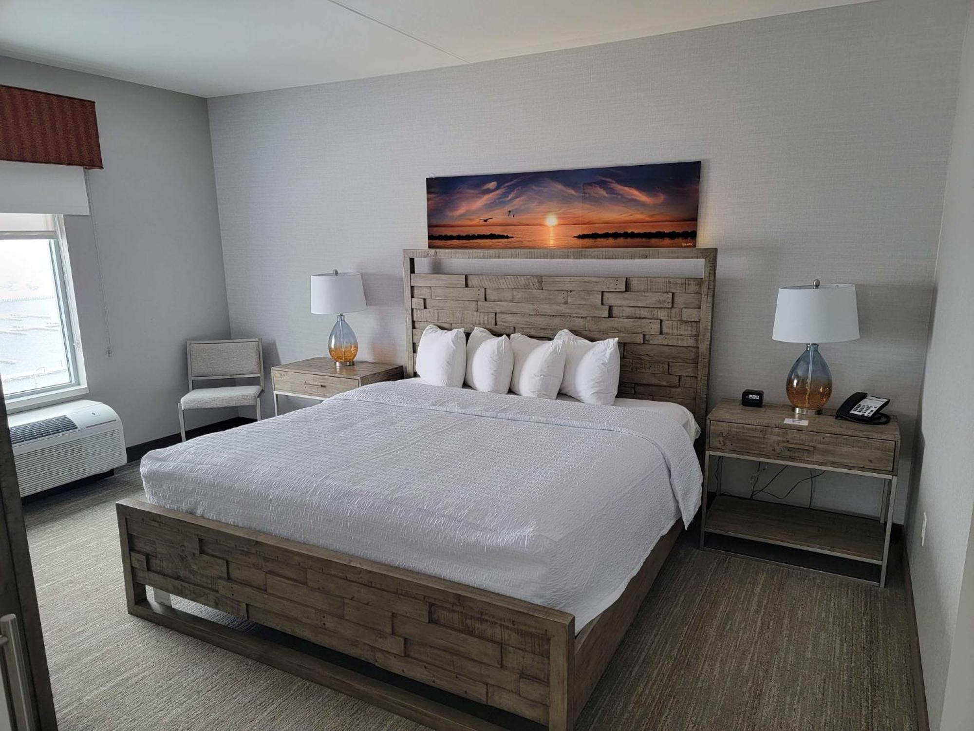 Hampton Inn & Suites Erie Bayfront Экстерьер фото
