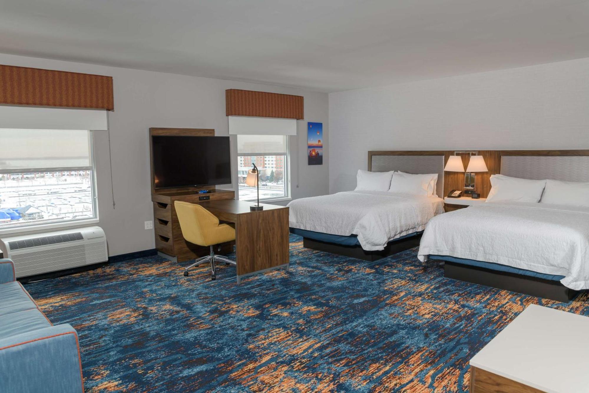 Hampton Inn & Suites Erie Bayfront Экстерьер фото
