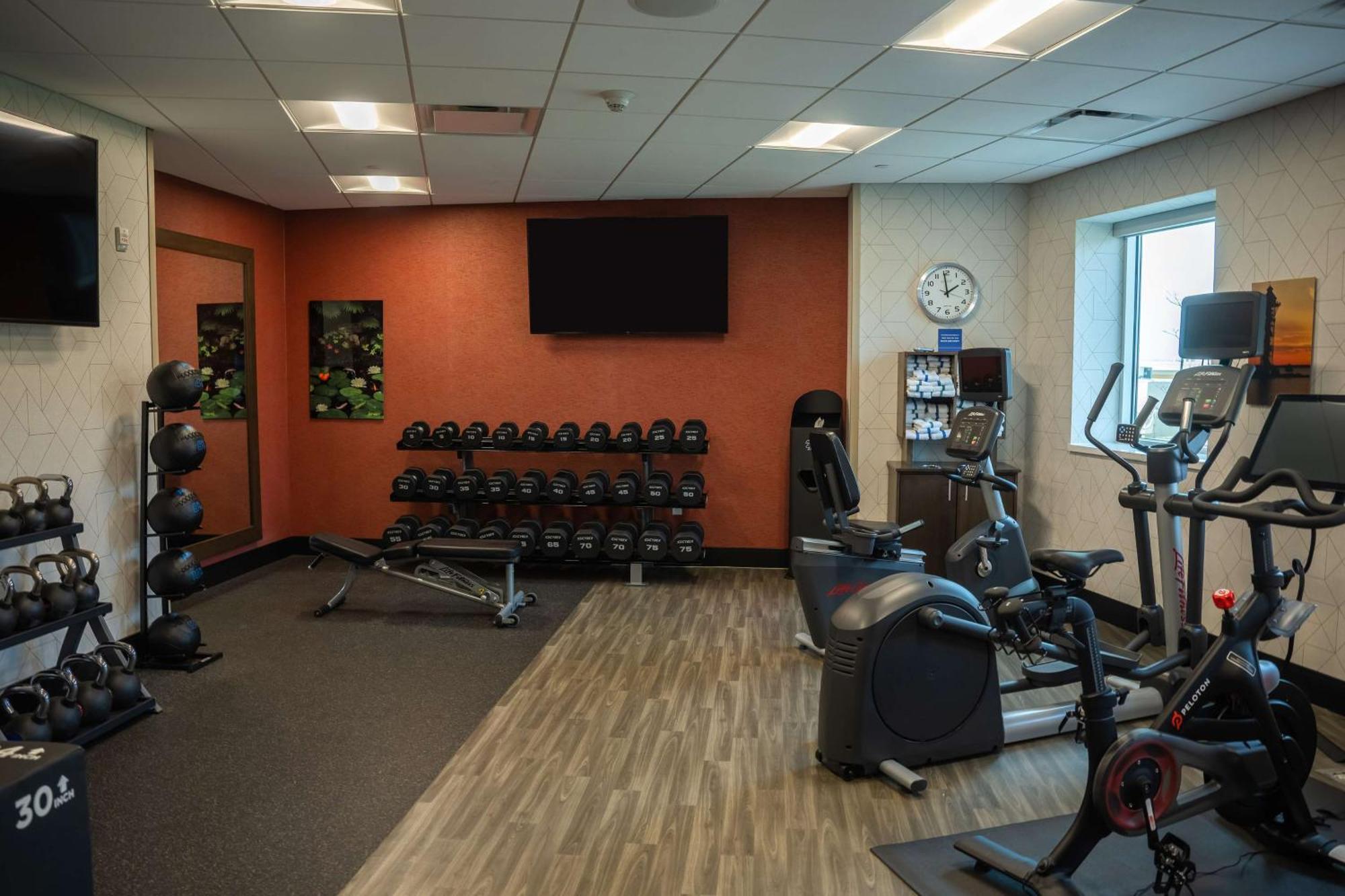 Hampton Inn & Suites Erie Bayfront Экстерьер фото