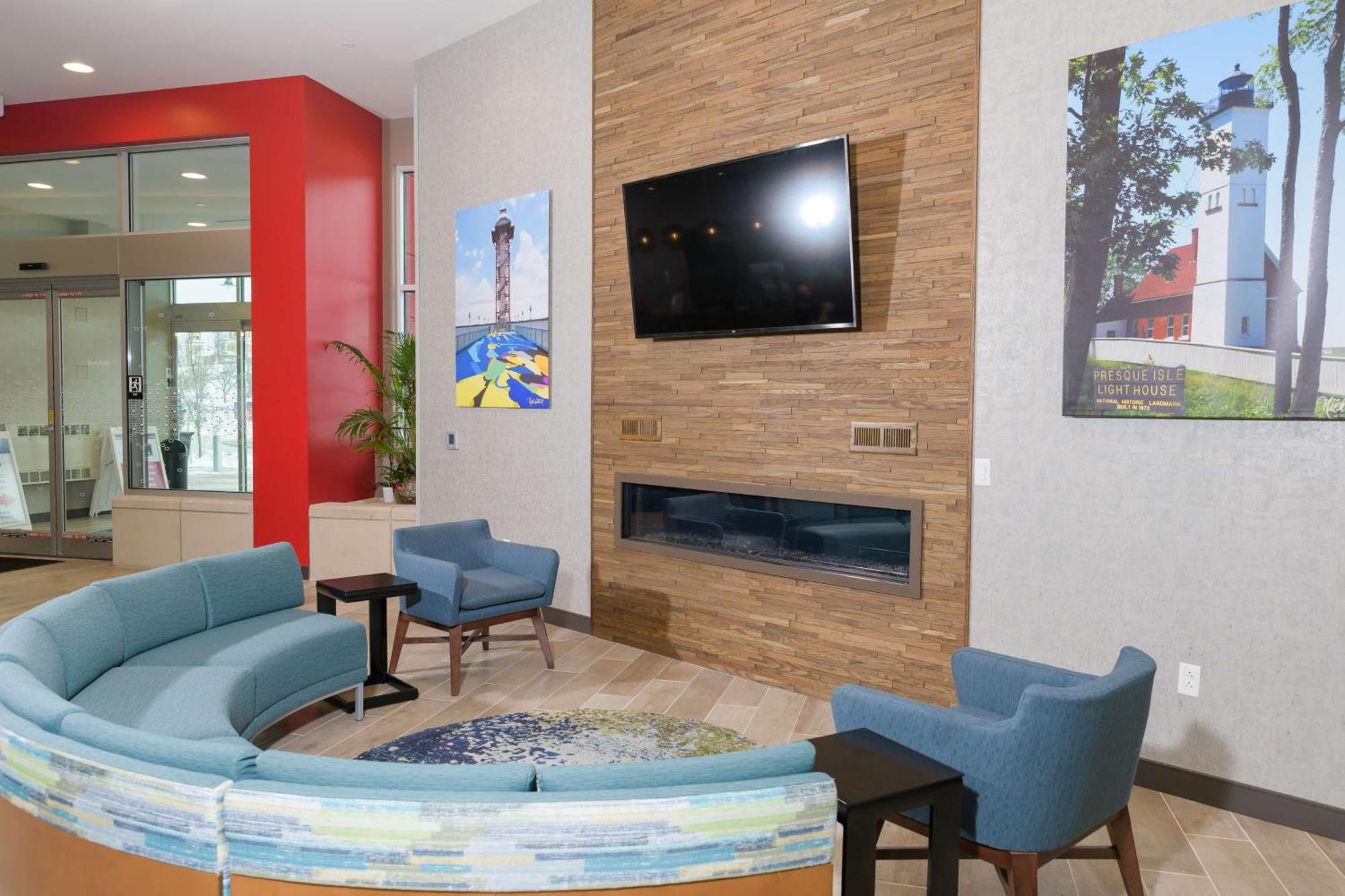 Hampton Inn & Suites Erie Bayfront Экстерьер фото